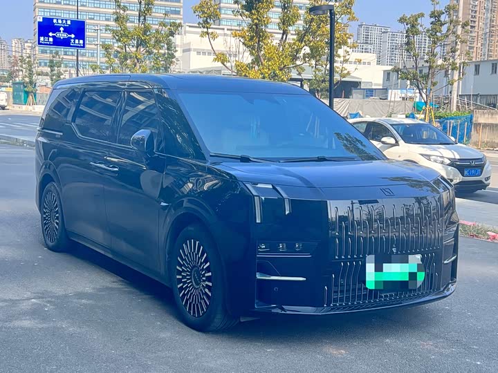 Фото 3 - Zeekr 009