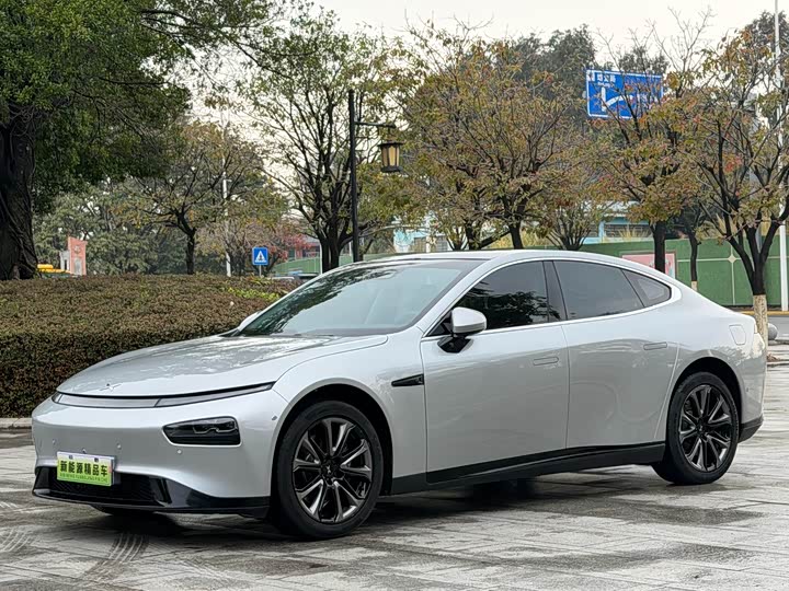 Фото 1 - XPeng P7