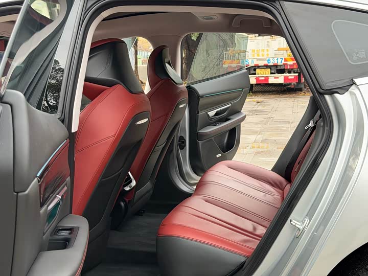 Фото 9 - XPeng P7