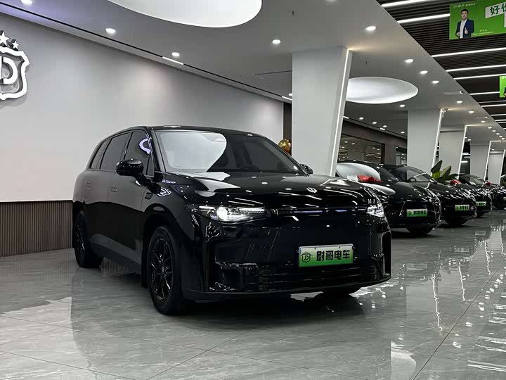 Фото 2 - Leapmotor C10