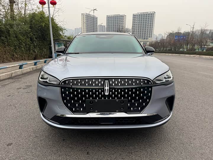 Photo 2 - Lincoln Corsair