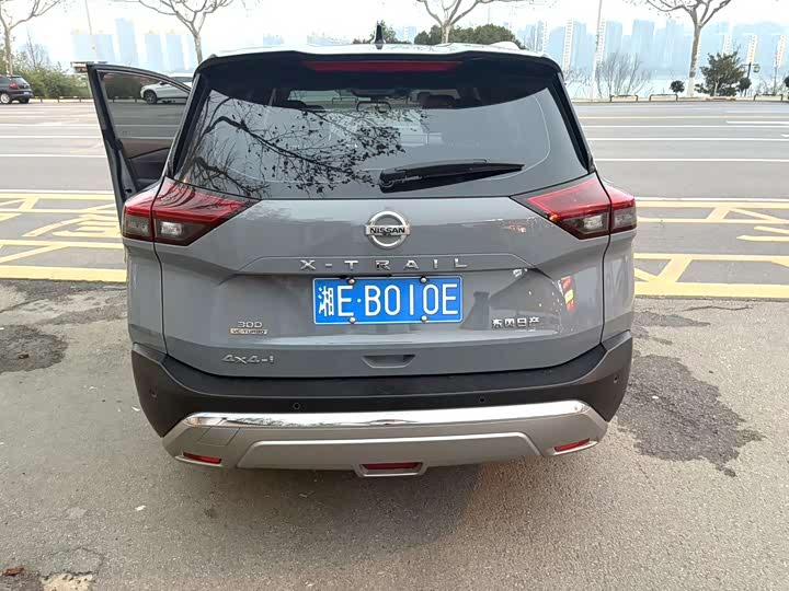 Фото 6 - Nissan X-Trail