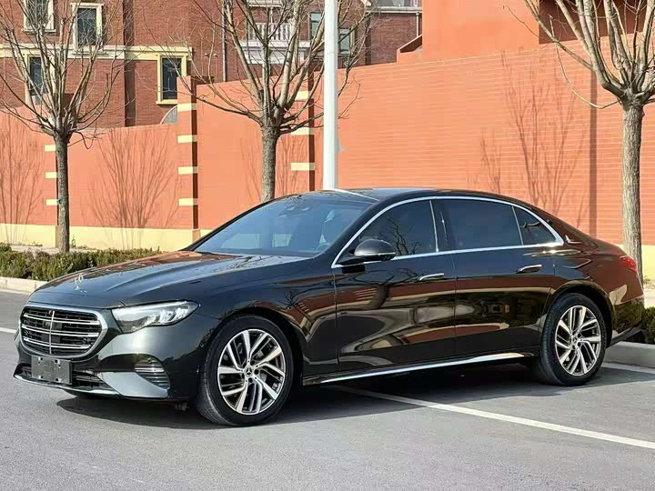 Photo 1 - Mercedes-Benz E-Class