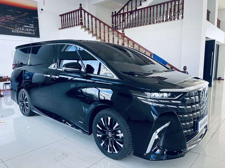 Фото 5 - Toyota Alphard