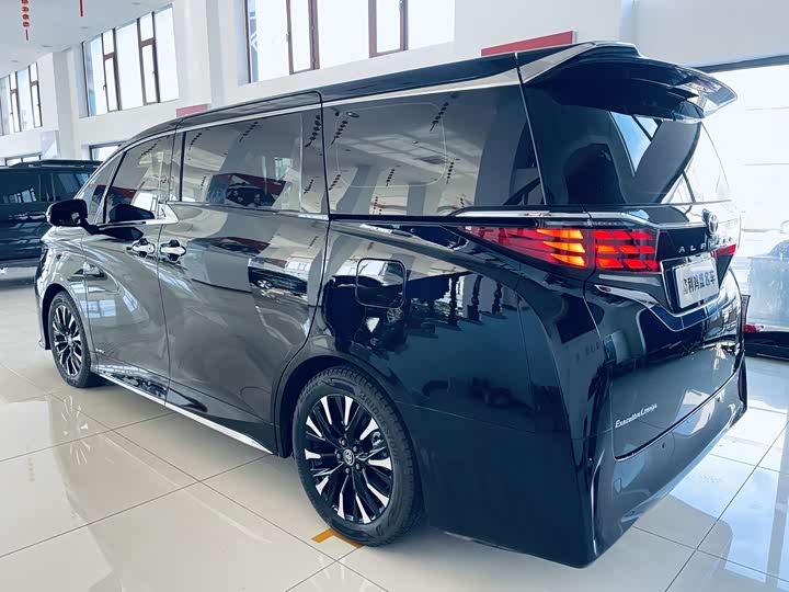 Фото 6 - Toyota Alphard