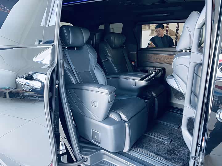 Фото 8 - Toyota Alphard