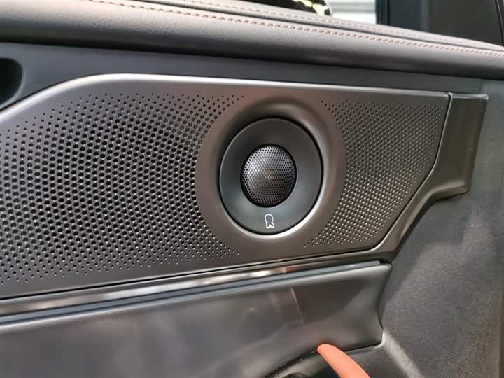 Фото 7 - Lincoln Z (Zephyr)