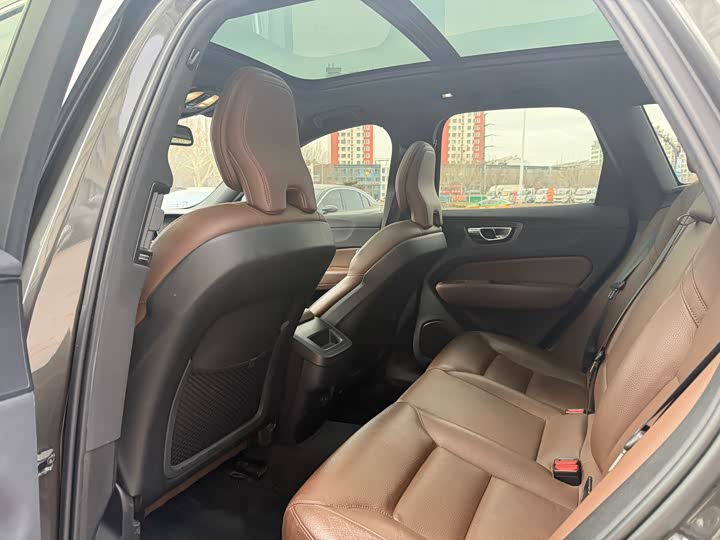 Фото 5 - Volvo XC60