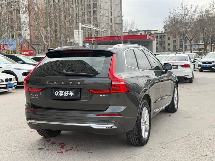 Фото 9 - Volvo XC60