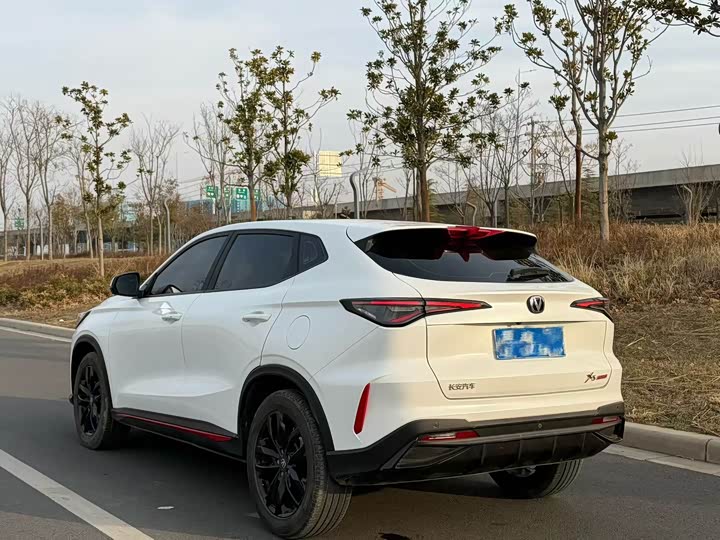 Фото 9 - Changan X5 Plus