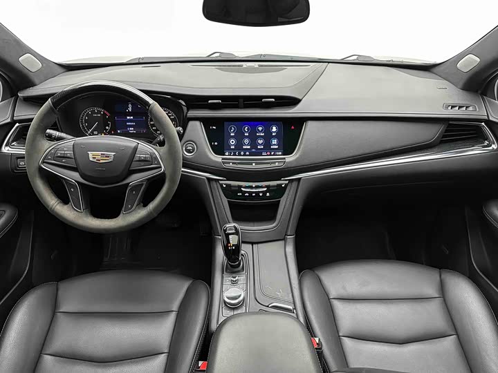 Фото 6 - Cadillac XT5