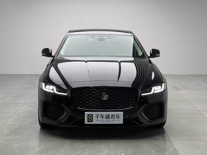 Фото 4 - Jaguar XF L