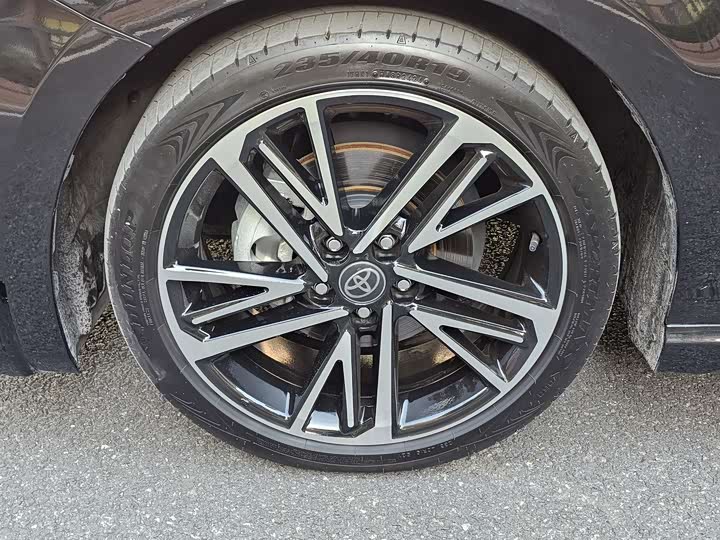 Photo 5 - Toyota Camry