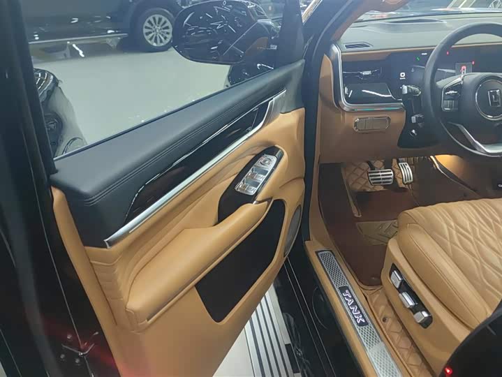 Фото 7 - Tank 500 Hybrid