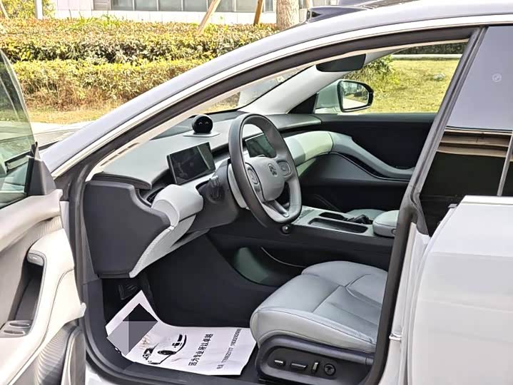 Фото 4 - Nio ET5