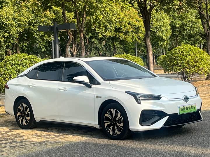 Фото 2 - GAC Aion S