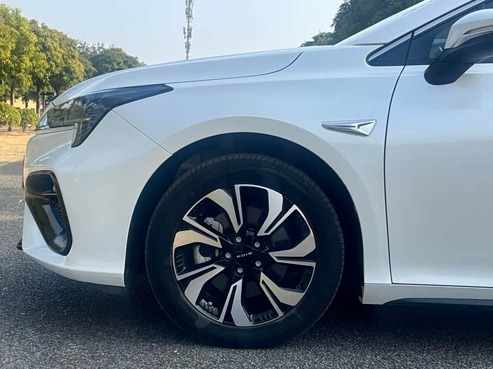 Фото 8 - GAC Aion S