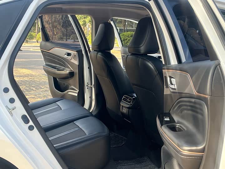 Фото 9 - GAC Aion S