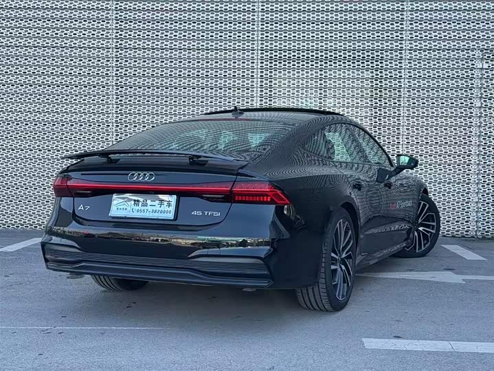 Фото 3 - Audi A7