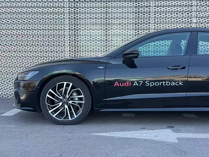 Фото 4 - Audi A7