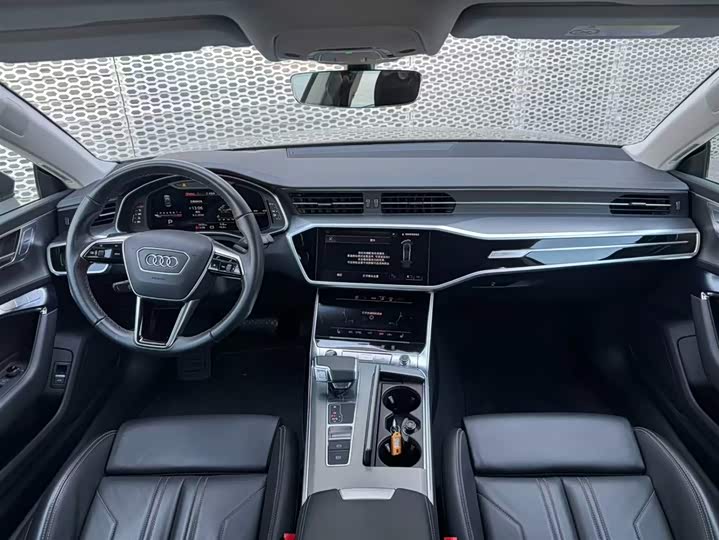 Фото 7 - Audi A7