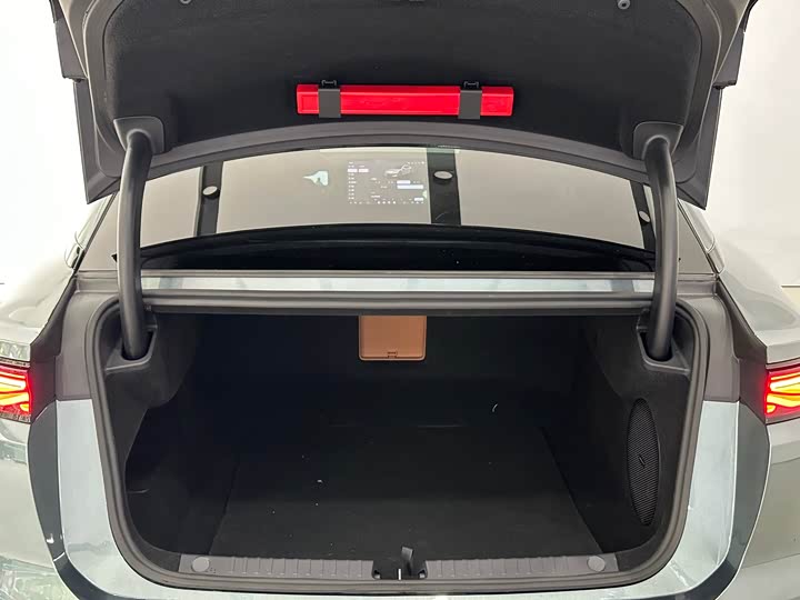 Фото 8 - BYD Han L