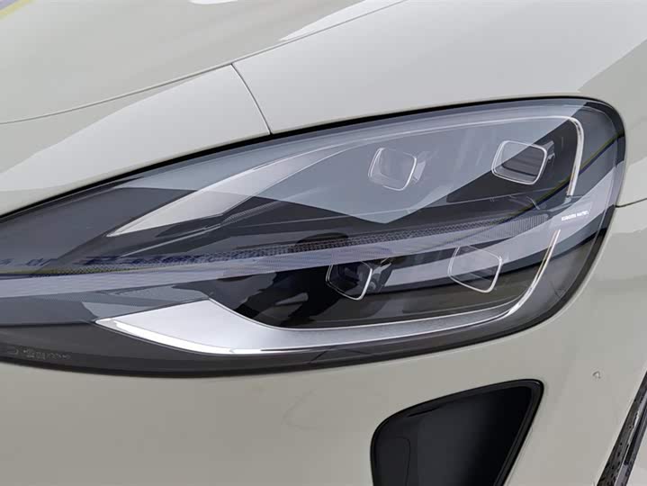 Фото 5 - Xiaomi SU7