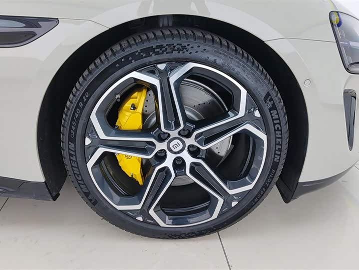 Фото 6 - Xiaomi SU7