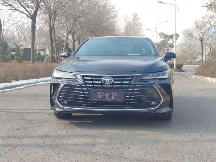 Фото 2 - Toyota Avalon