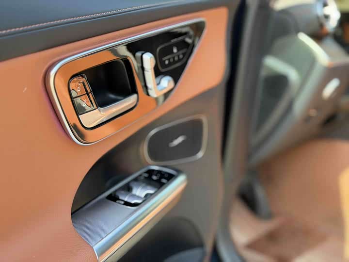 Фото 8 - Mercedes-Benz GLC-Class