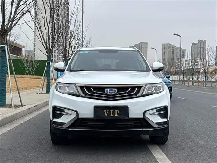 Фото 2 - Geely Atlas