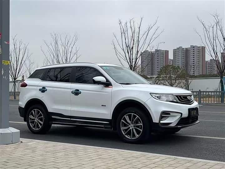Фото 3 - Geely Atlas