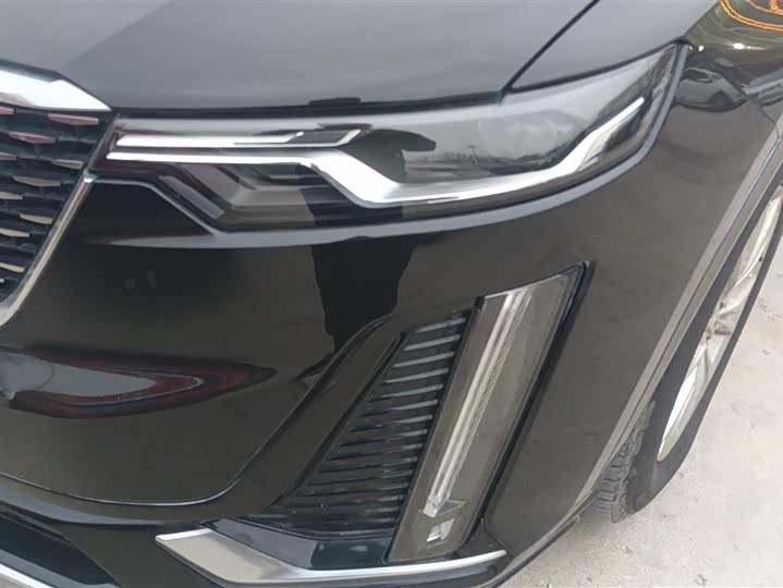 Фото 5 - Cadillac XT6