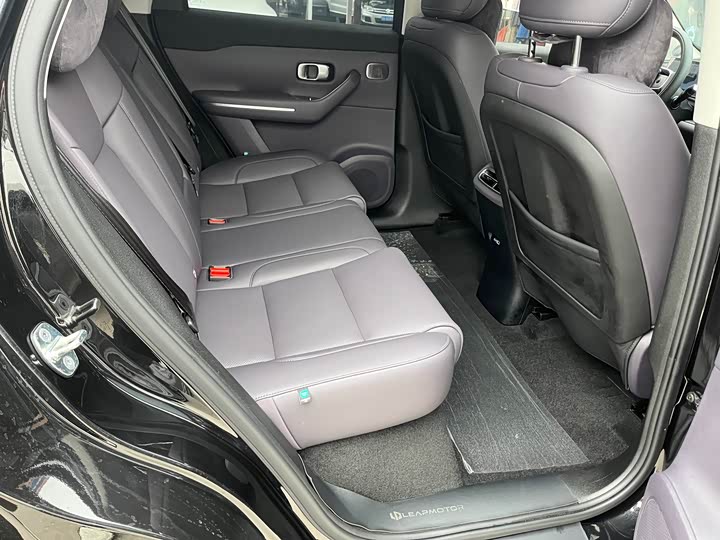 Фото 7 - Leapmotor C10