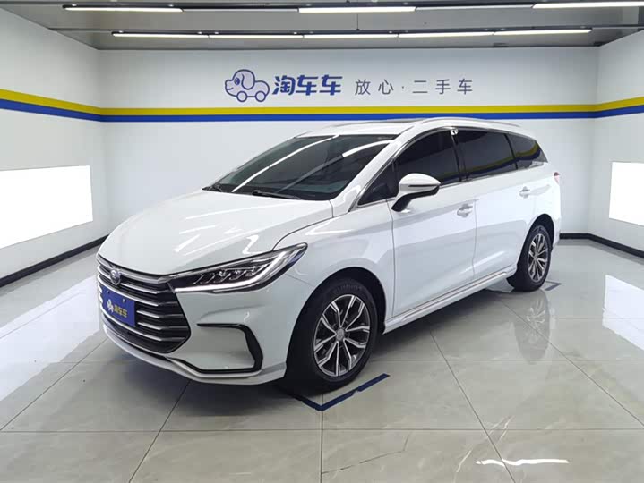 Фото 1 - BYD Song Max