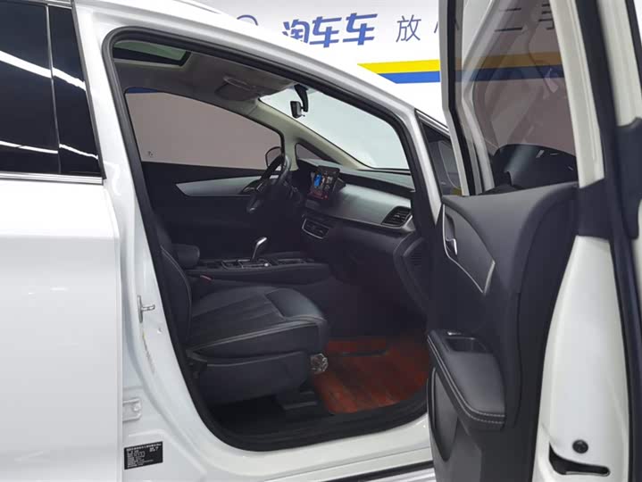 Фото 8 - BYD Song Max