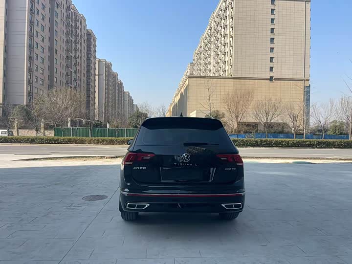 Фото 8 - Volkswagen Tiguan L Pro