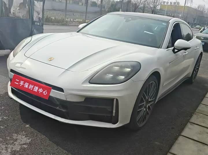 Фото 1 - Porsche Panamera