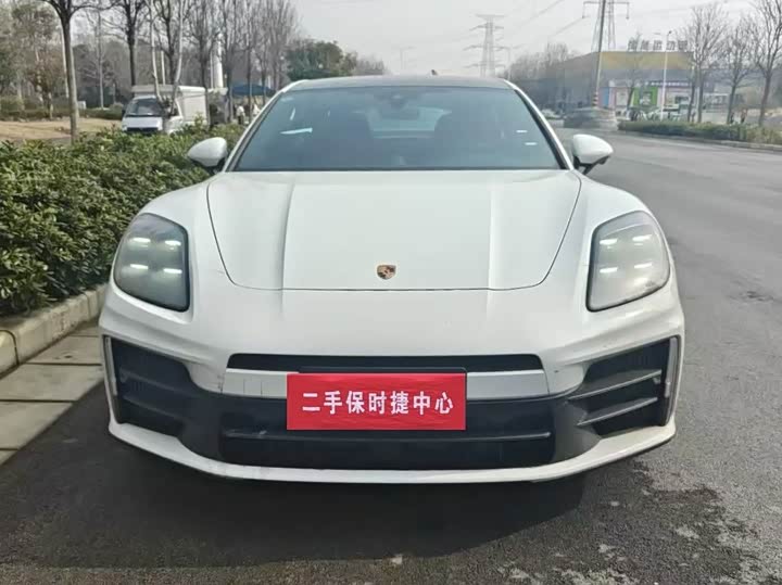 Фото 2 - Porsche Panamera