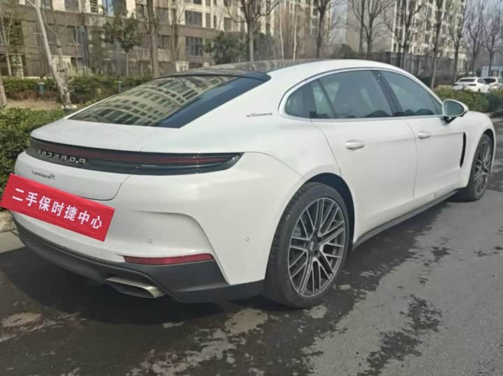 Фото 3 - Porsche Panamera