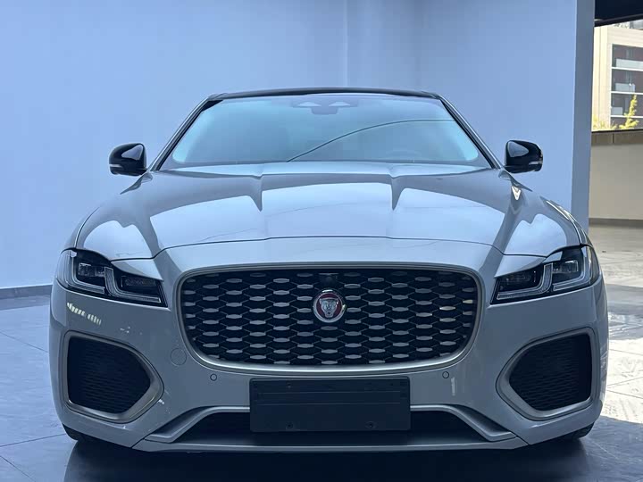 Фото 2 - Jaguar XF L