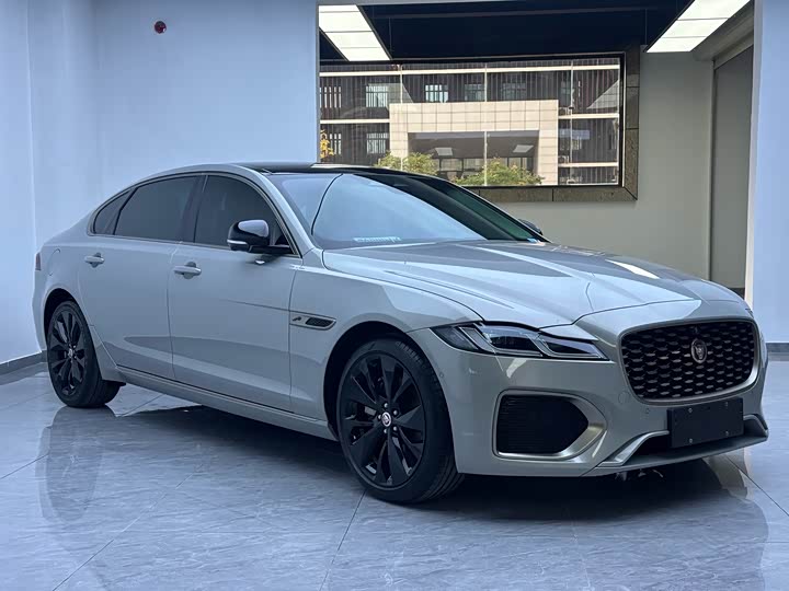 Фото 3 - Jaguar XF L