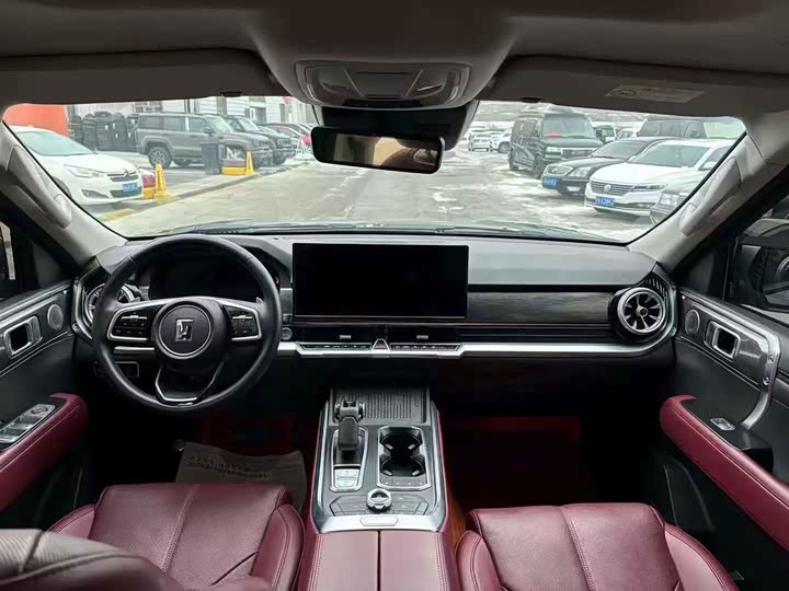 Фото 5 - Tank 400 Hybrid