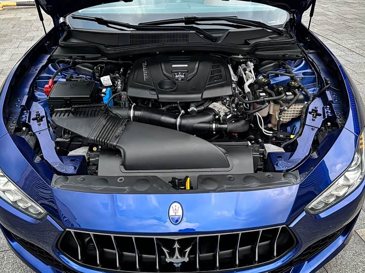 Фото 4 - Maserati Ghibli