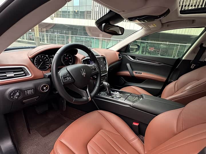 Фото 8 - Maserati Ghibli