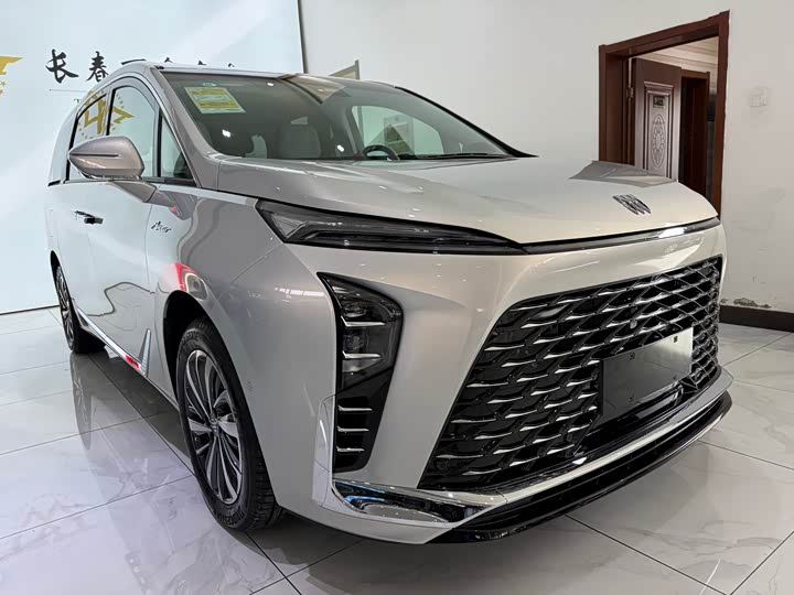 Фото 3 - Buick GL8 Hybrid