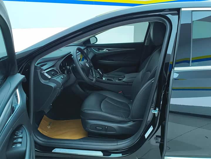 Фото 9 - Buick LaCrosse