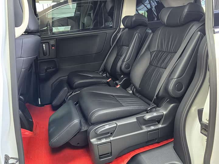 Фото 6 - Honda Odyssey