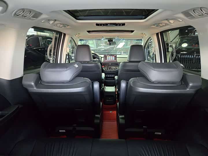 Фото 9 - Honda Odyssey