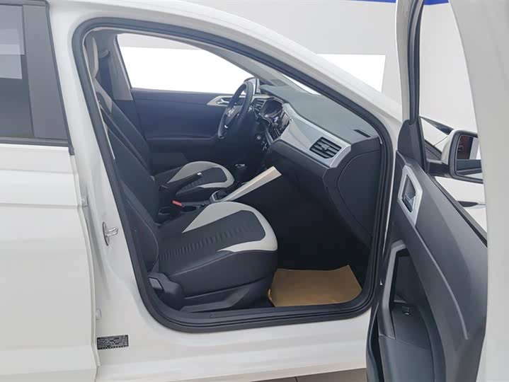 Фото 8 - Volkswagen Polo